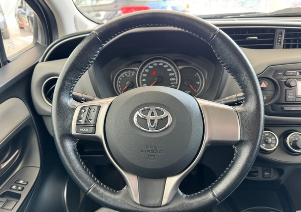 Toyota Yaris cena 37500 przebieg: 142578, rok produkcji 2015 z Częstochowa małe 497